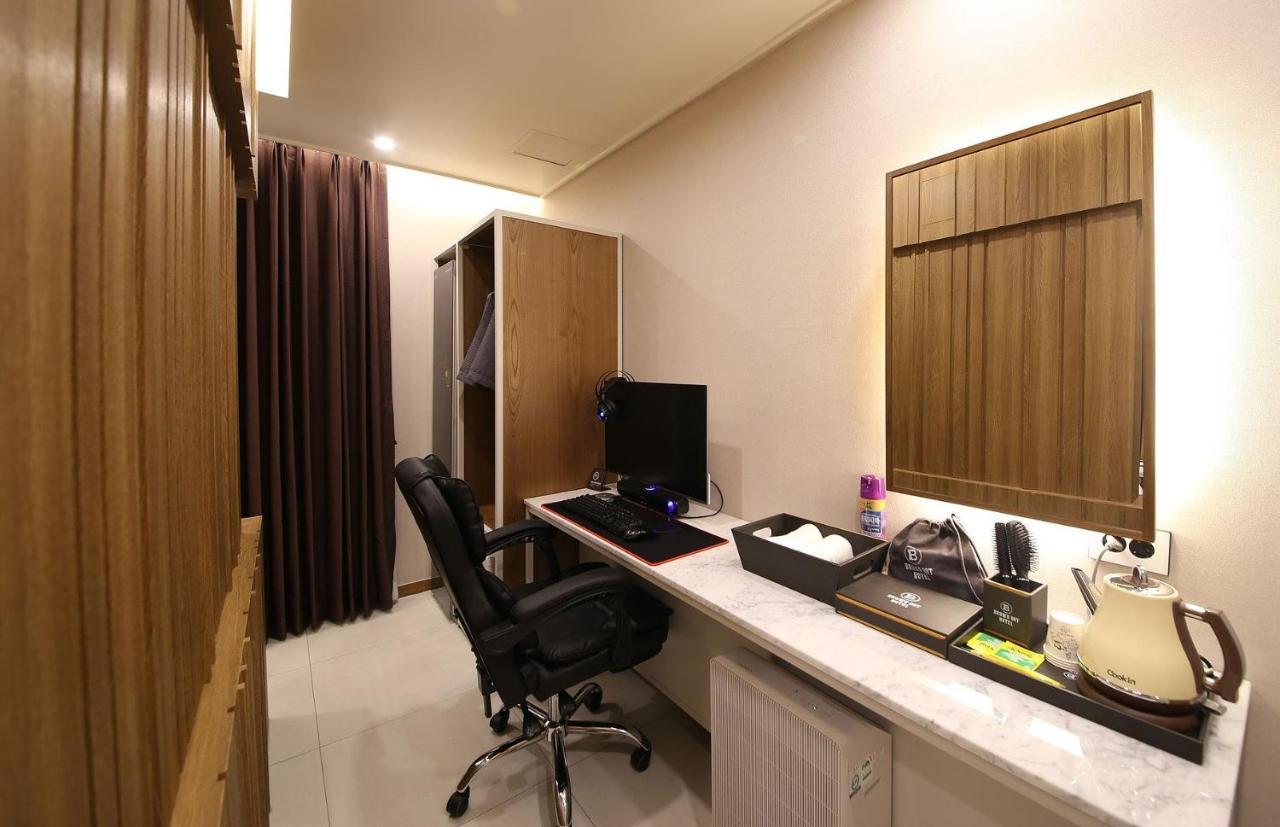 Brown Dot Hotel Sinan Gwangju Metropolitan City Exteriör bild