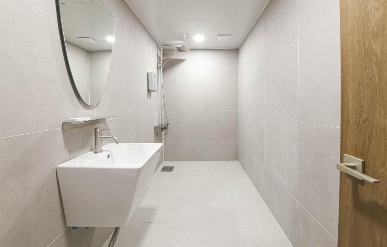 Brown Dot Hotel Sinan Gwangju Metropolitan City Exteriör bild