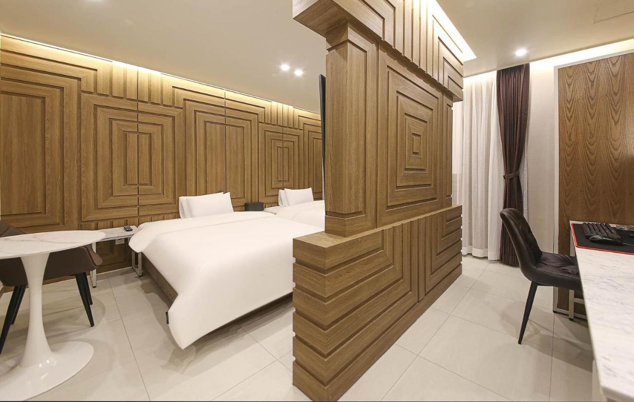 Brown Dot Hotel Sinan Gwangju Metropolitan City Exteriör bild