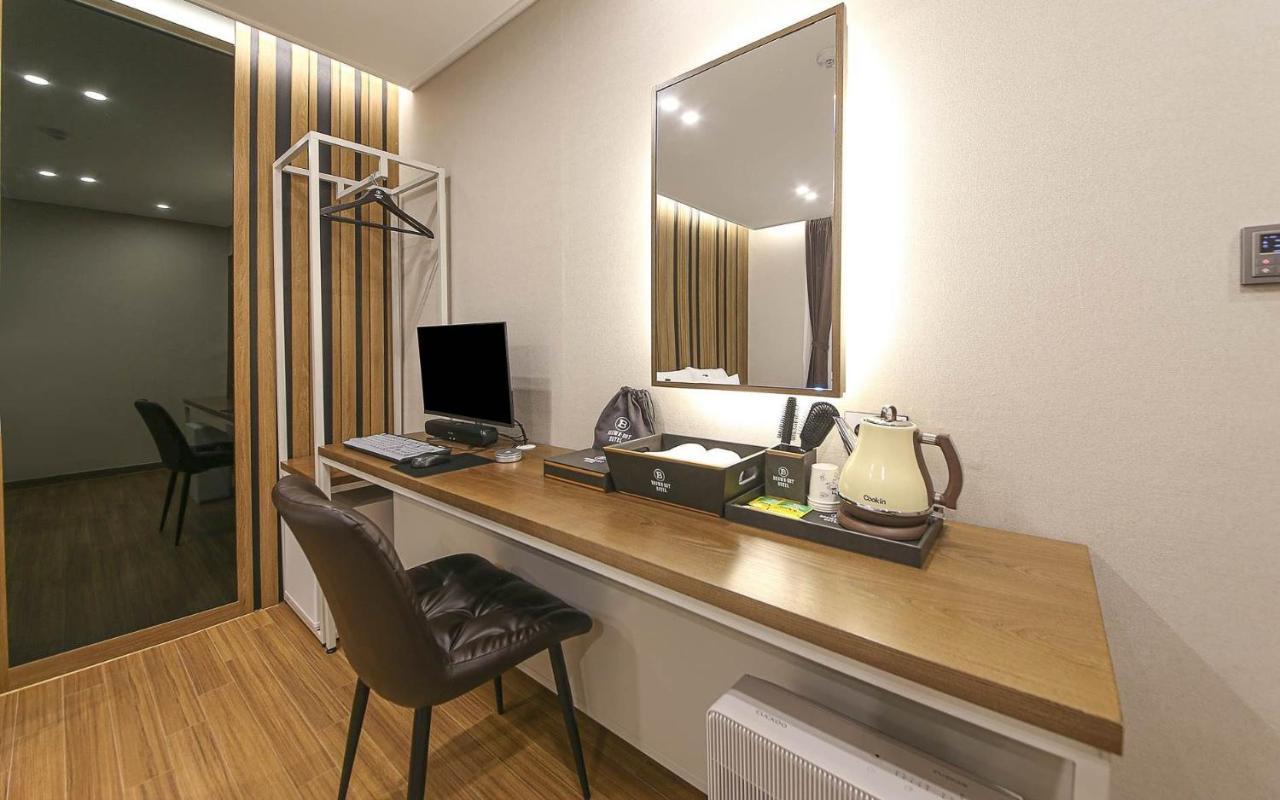 Brown Dot Hotel Sinan Gwangju Metropolitan City Exteriör bild