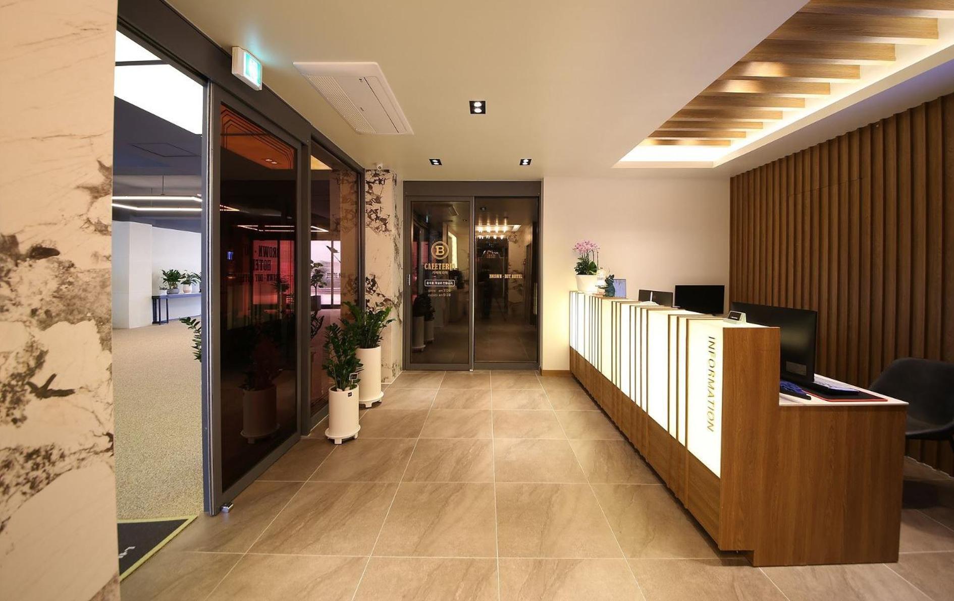 Brown Dot Hotel Sinan Gwangju Metropolitan City Exteriör bild