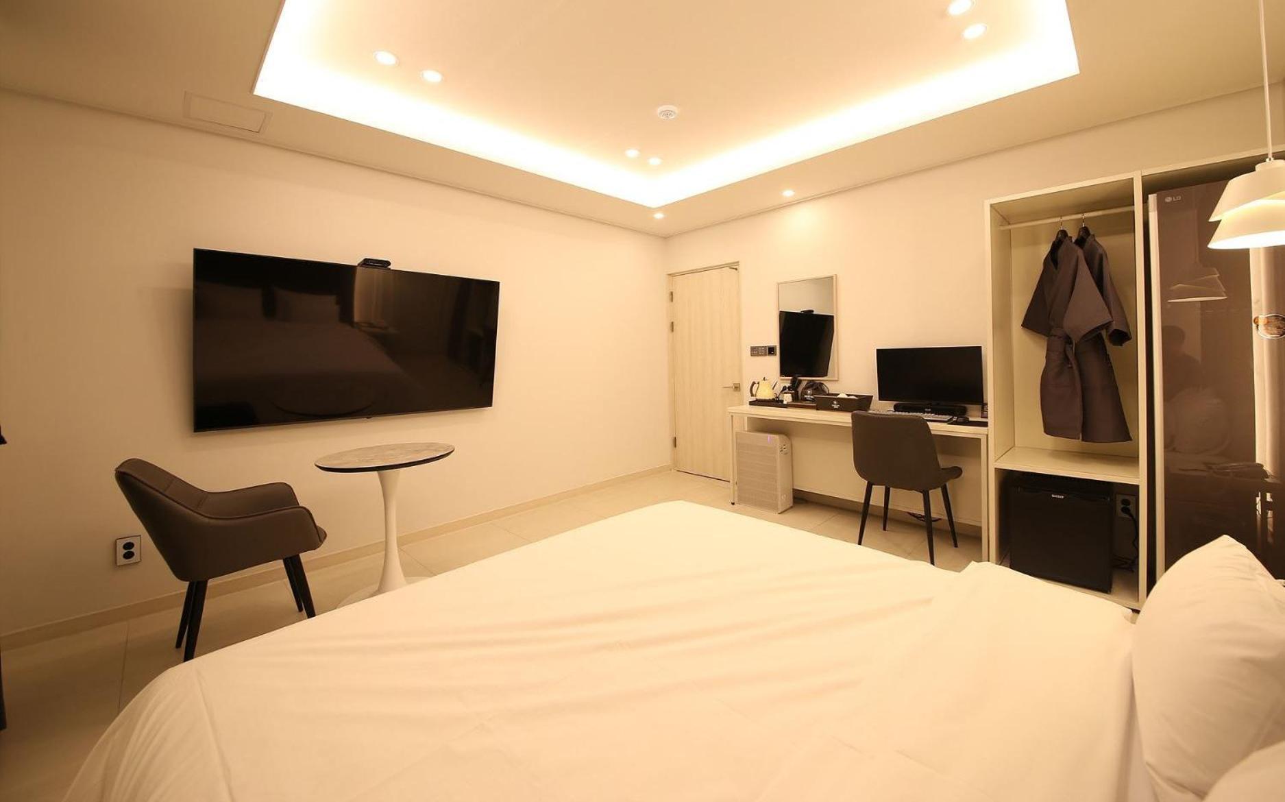 Brown Dot Hotel Sinan Gwangju Metropolitan City Exteriör bild