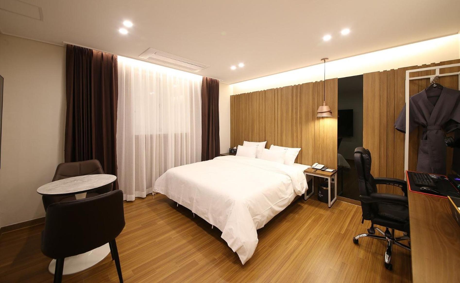 Brown Dot Hotel Sinan Gwangju Metropolitan City Exteriör bild